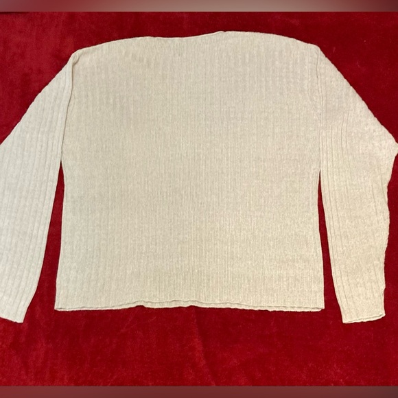 Long sleeve, V-neck, overhead men’s sweater, cream colored in linen/cotton blend - Picture 7 of 11